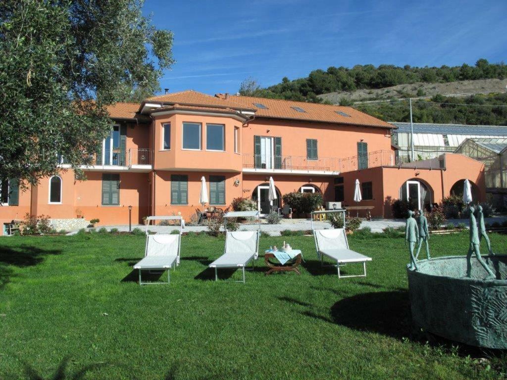 Agriturismo La Tuffatrice Imperia Exterior foto